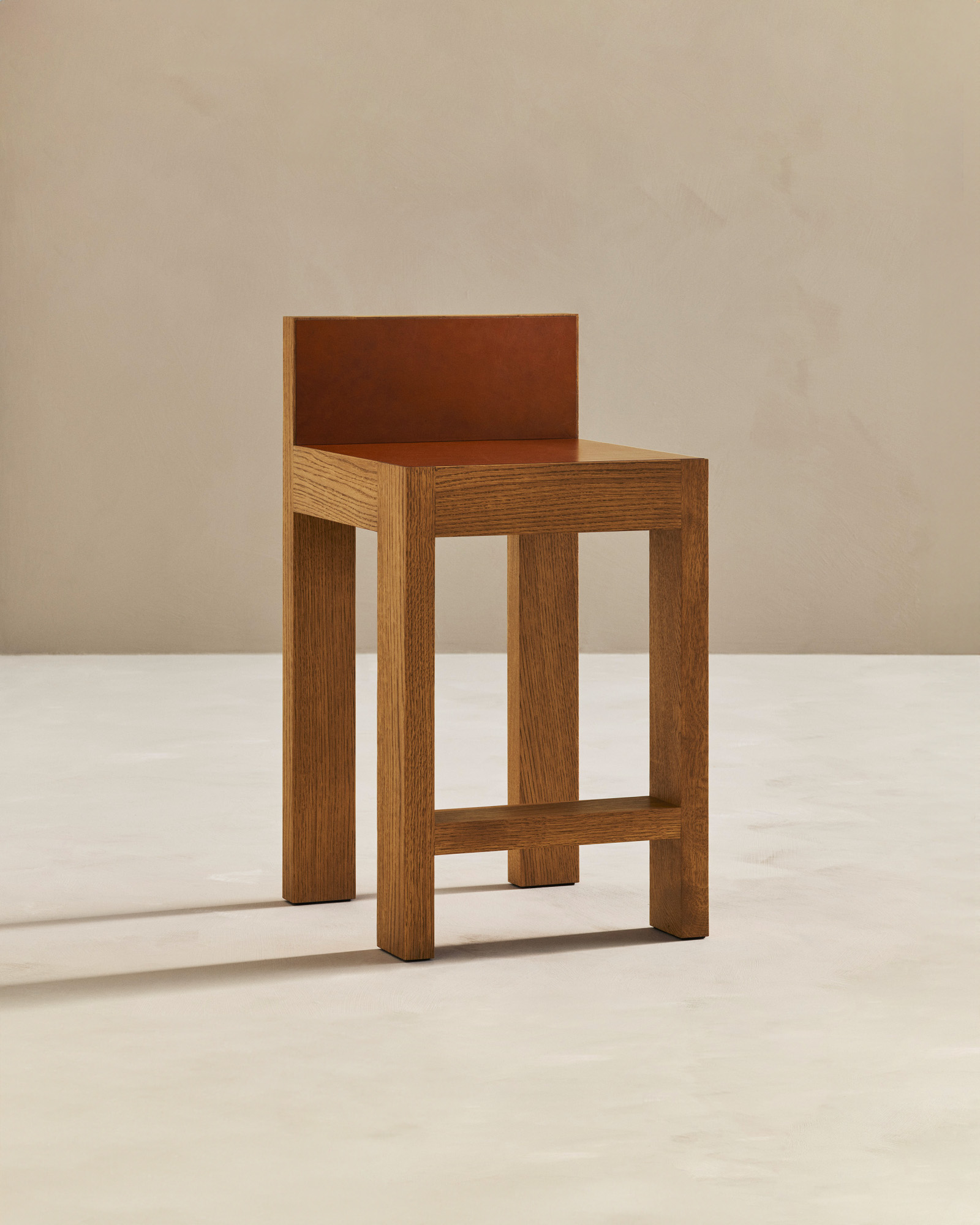 Strict Bar Stool by Veermakers - Solid Walnut | Monde Singulier